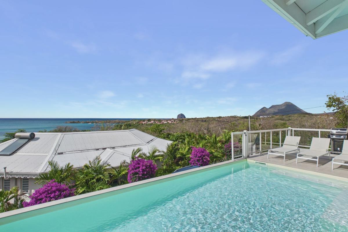 Location villa piscine 3 chambres diamant -piscine